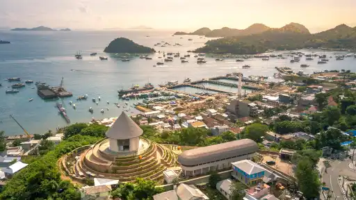 Mengungkap Rahasia Labuan Bajo: 10 Tips untuk Liburan Tak Terlupakan