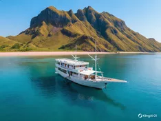 Sewa Kapal Phinisi Luxury Labuan Bajo Ahsana