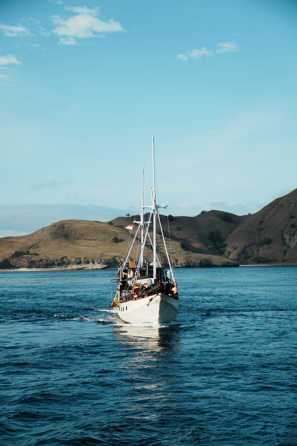 Komodo Liveaboard Deluxe Phinisi Alfathran
