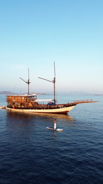 Sewa Kapal Phinisi Deluxe Labuan Bajo Gamara