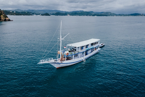 Open Trip Labuan Bajo Kapal Phinisi Superior La Dyana
