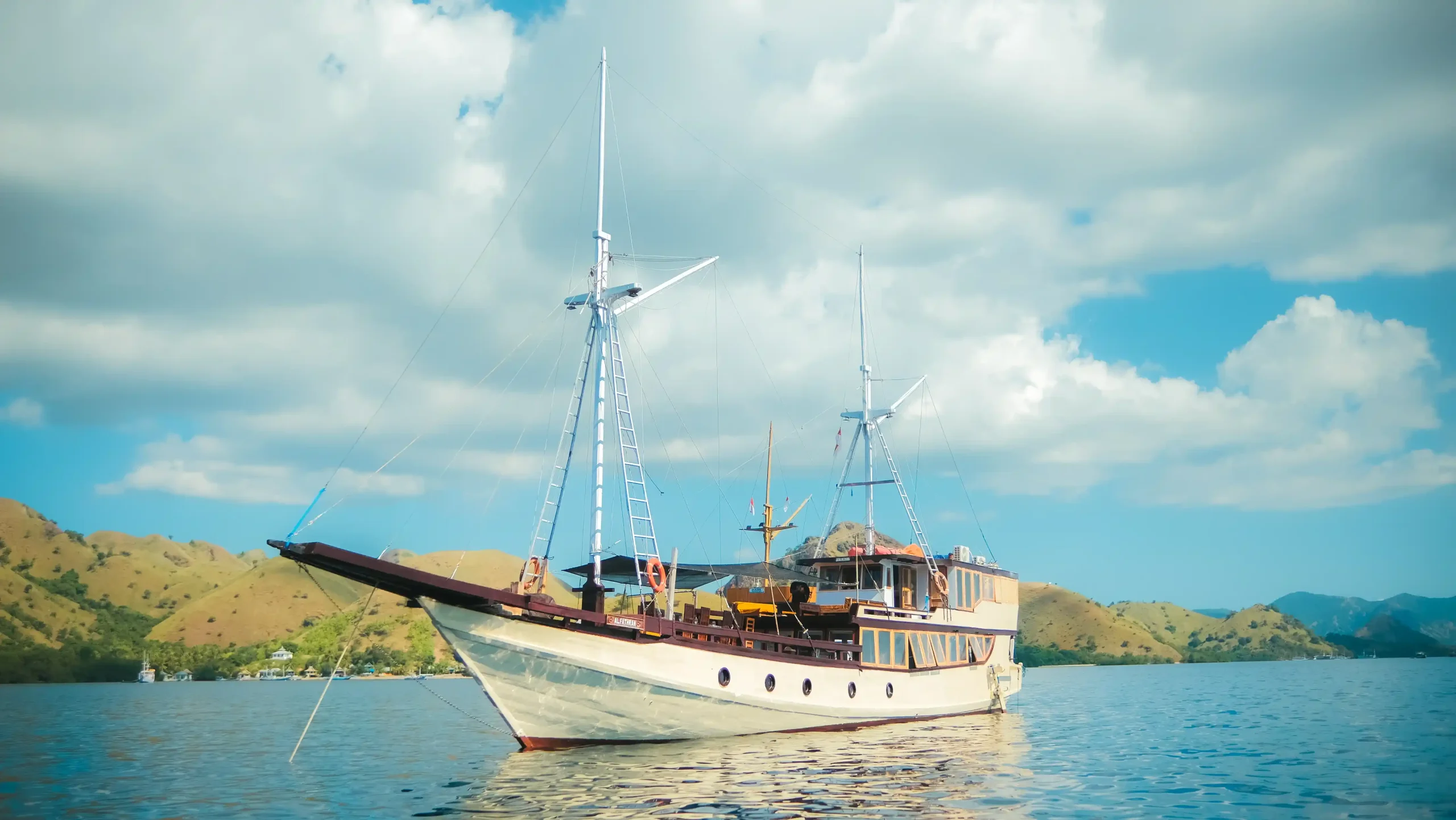 Komodo Liveaboard Deluxe Phinisi Alfathran
