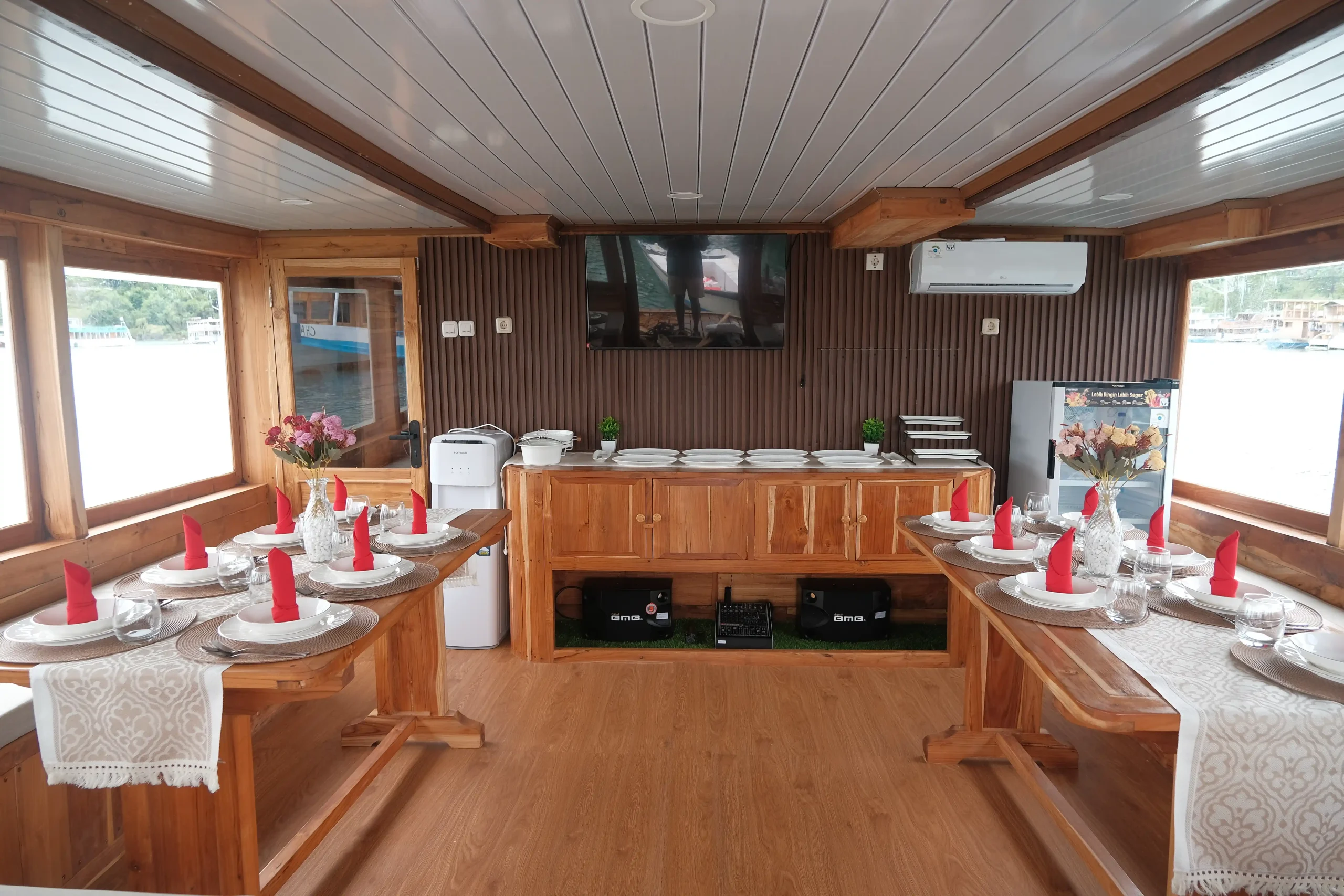 Komodo Liveaboard Deluxe Phinisi Arora