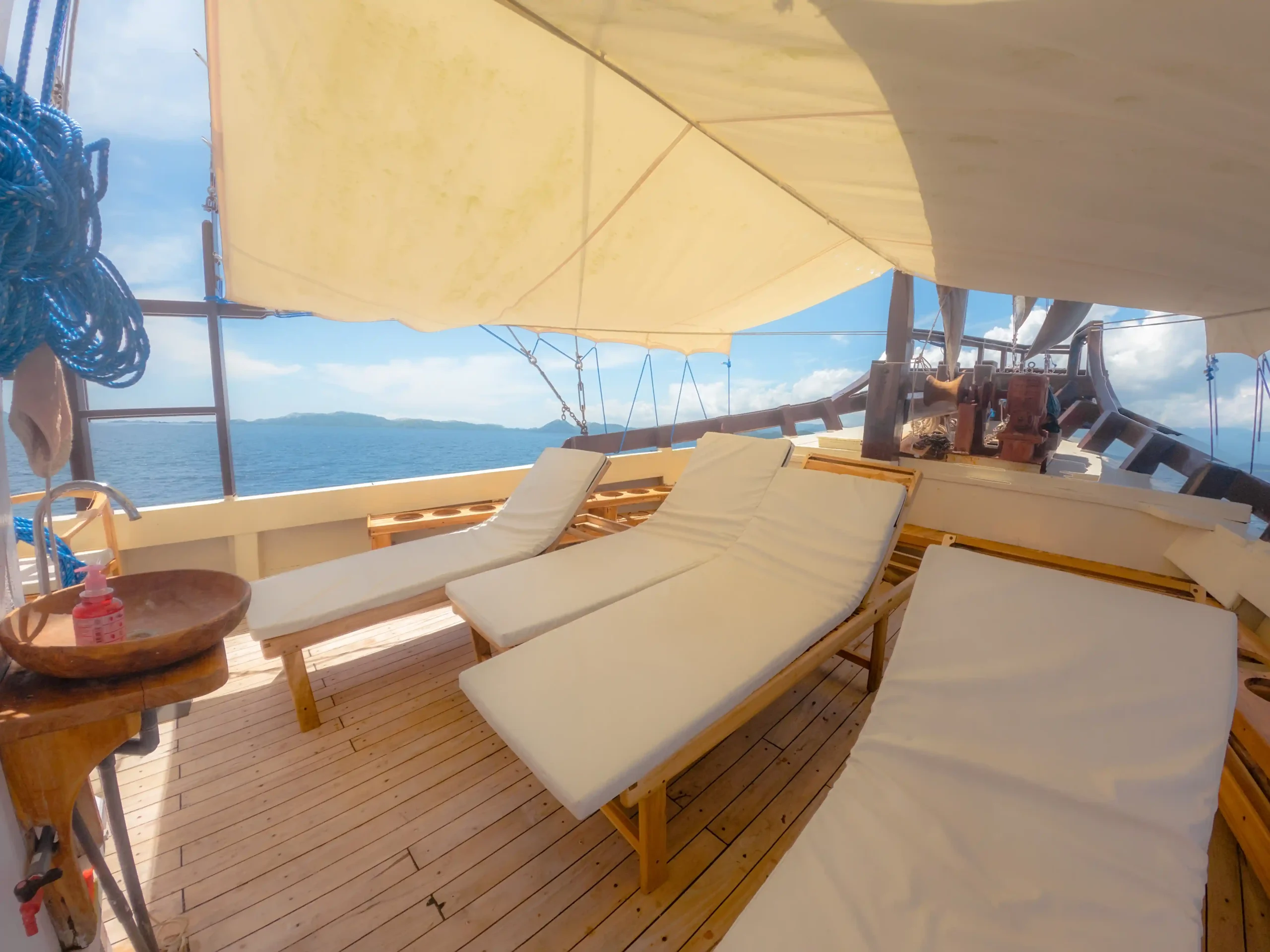 Open Trip Labuan Bajo Kapal Phinisi Luxury Lamborajo 2