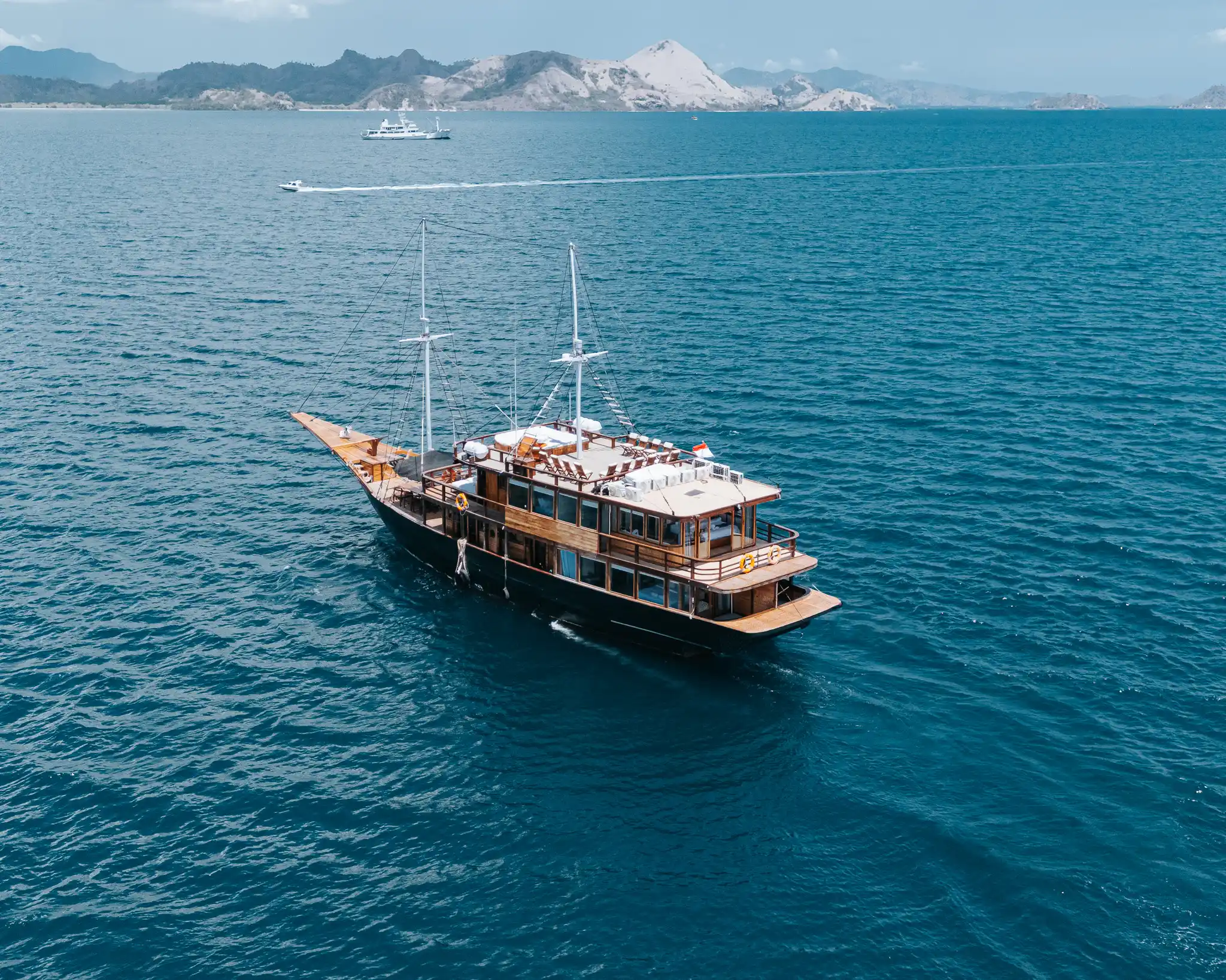 Open Trip Labuan Bajo Kapal Phinisi Luxury Marea