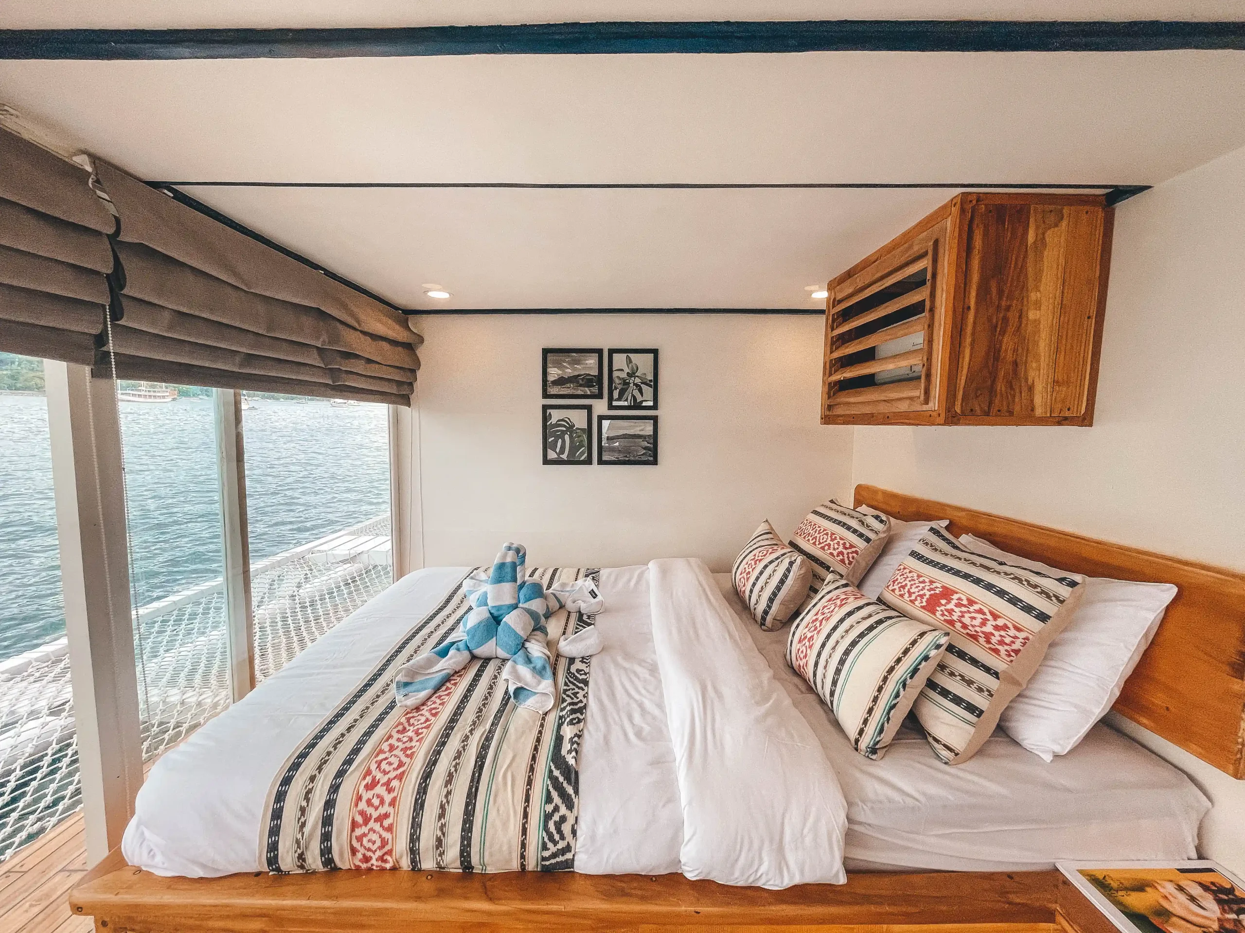 Sewa Kapal Phinisi Deluxe Labuan Bajo Sea Familia