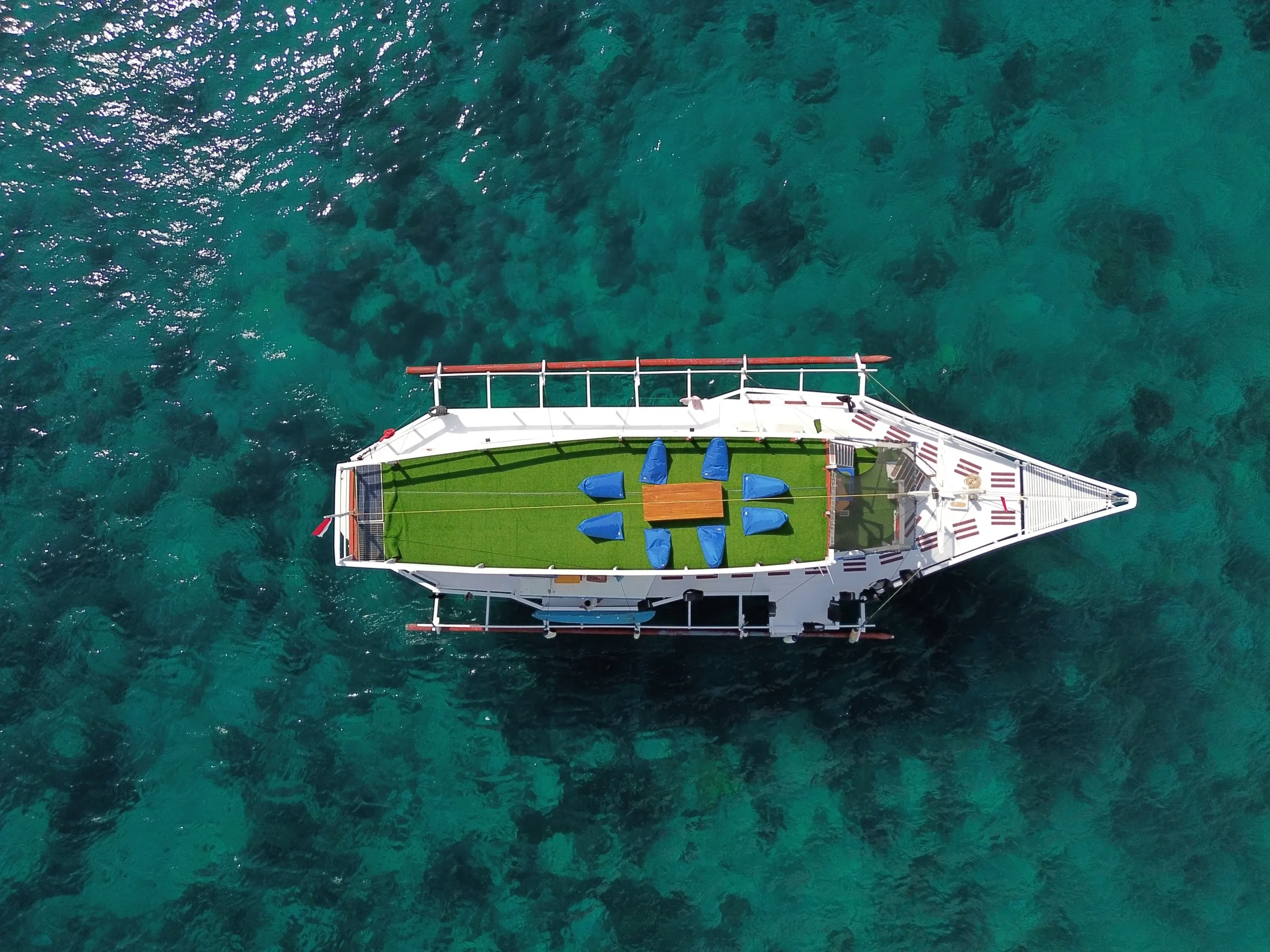 Open Trip Labuan Bajo Kapal Phinisi Superior 3 Pulau