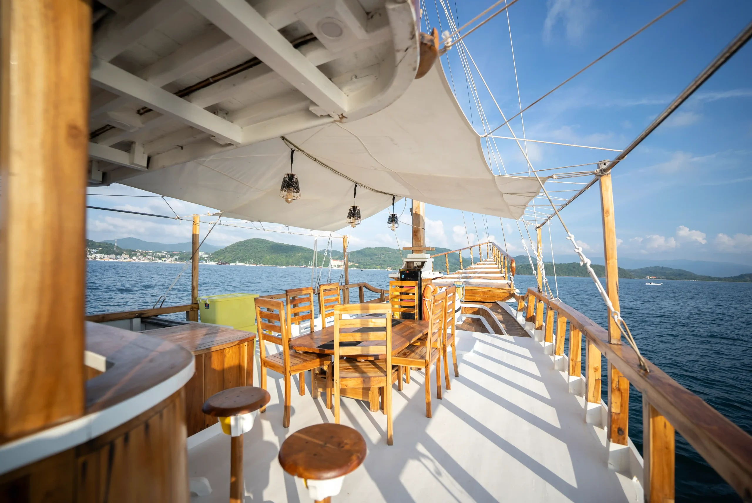 Open Trip Labuan Bajo Kapal Phinisi Superior NK 1