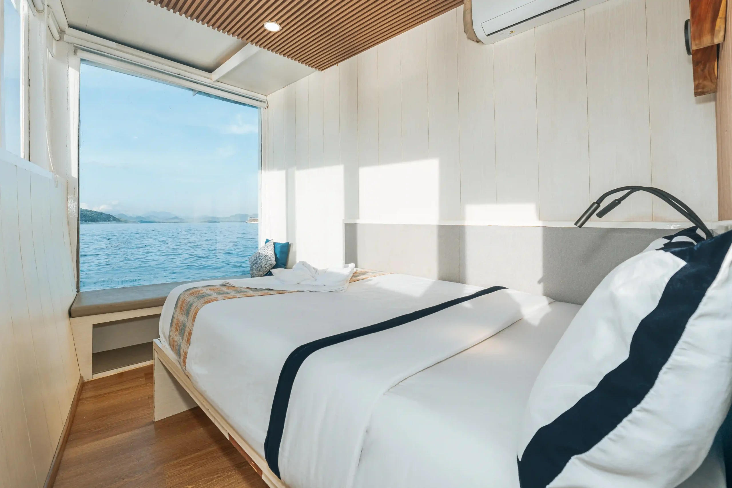 Sewa Kapal Phinisi Luxury Labuan Bajo Tara