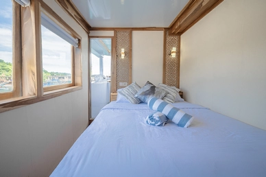 Signature Cabin