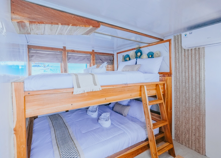 Shared Cabin 2 4Pax
